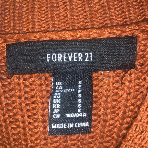 Forever 21 crop top sweater with baggy sleeves - Picture 5 of 5